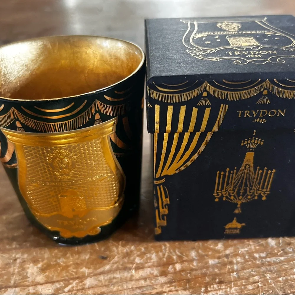 Trudon empty Angelo green and gold luxury candle vessel. - Picture 7 of 12